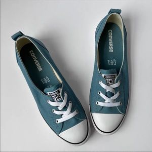 ❌SOLD❌Brand New Ladies Converse 9